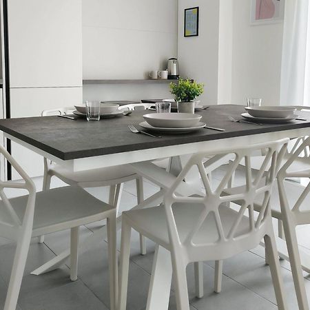 Joivy Charming Flats In The Heart Of Porta Nuova Milão Exterior foto